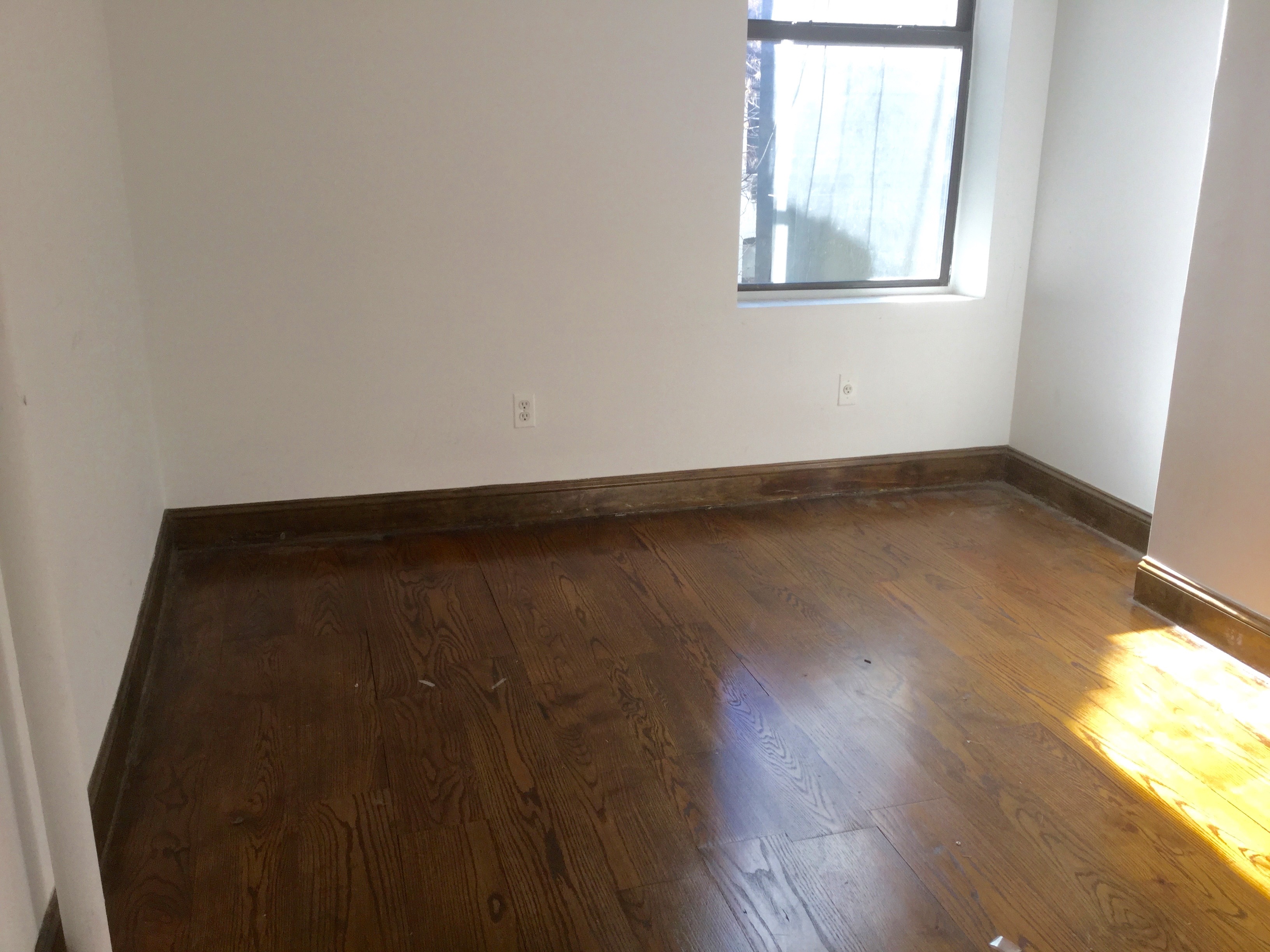 NEW! JUST LISTED! W53rd St 1 Bedroom APT For Rent ! Bring your ...